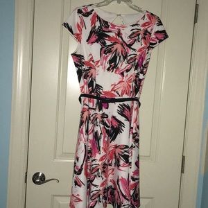 Gabby Skye beautiful floral dress!!